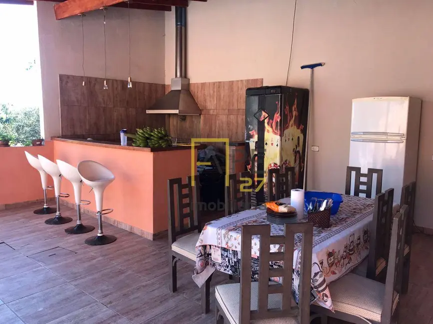 Chácara com 3 quartos à venda, 1000m2 em Guararema - SP - imagem 4 Foto 4 de Chácara com 3 quartos à venda, 1000m2 em Guararema - SP