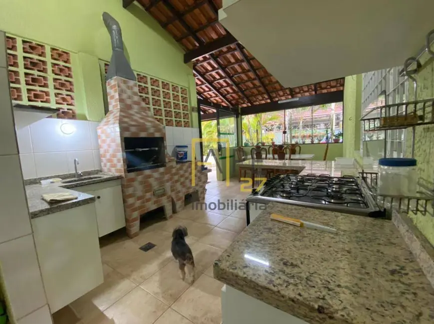 Foto 1 de Casa com 4 quartos à venda e para alugar, 900m2 em Cananeia - SP