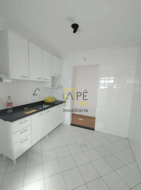 Foto 2 de Apartamento com 2 quartos para alugar, 52m2 em Vila das Bandeiras, Guarulhos - SP