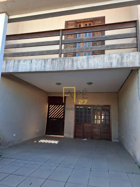 Foto 1 de Sobrado com 3 quartos para alugar, 130m2 em Cananeia - SP