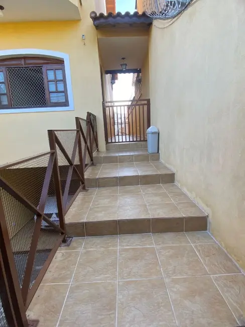 Foto 3 de Sobrado com 3 quartos à venda, 177m2 em Jardim Santa Clara, Guarulhos - SP