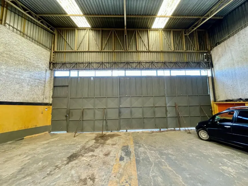 Armazém / Galpão à venda e para alugar, 1000m2 em Jardim São Domingos, Guarulhos - SP - imagem 3 Foto 3 de Armazém / Galpão à venda e para alugar, 1000m2 em Jardim São Domingos, Guarulhos - SP