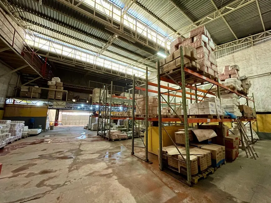 Armazém / Galpão à venda e para alugar, 1000m2 em Jardim São Domingos, Guarulhos - SP - imagem 7 Foto 7 de Armazém / Galpão à venda e para alugar, 1000m2 em Jardim São Domingos, Guarulhos - SP