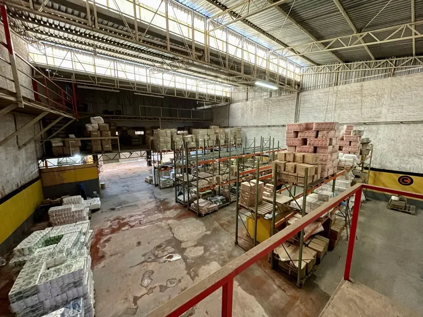 Armazém / Galpão à venda e para alugar, 1000m2 em Jardim São Domingos, Guarulhos - SP - imagem 8 Foto 8 de Armazém / Galpão à venda e para alugar, 1000m2 em Jardim São Domingos, Guarulhos - SP