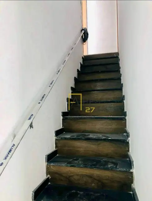 Sobrado com 3 quartos à venda, 250m2 em Vila Ayrosa, São Paulo - SP - imagem 9 Foto 9 de Sobrado com 3 quartos à venda, 250m2 em Vila Ayrosa, São Paulo - SP