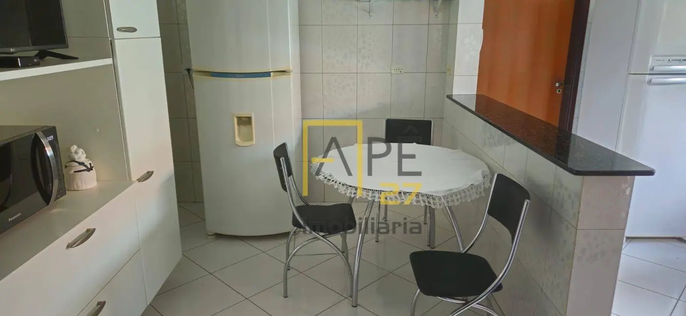 Foto 9 de Casa com 2 quartos à venda, 250m2 em Centro, Aruja - SP