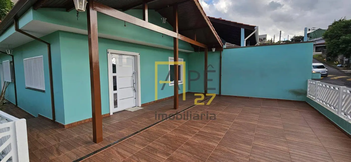 Foto 1 de Casa com 2 quartos à venda, 250m2 em Centro, Aruja - SP