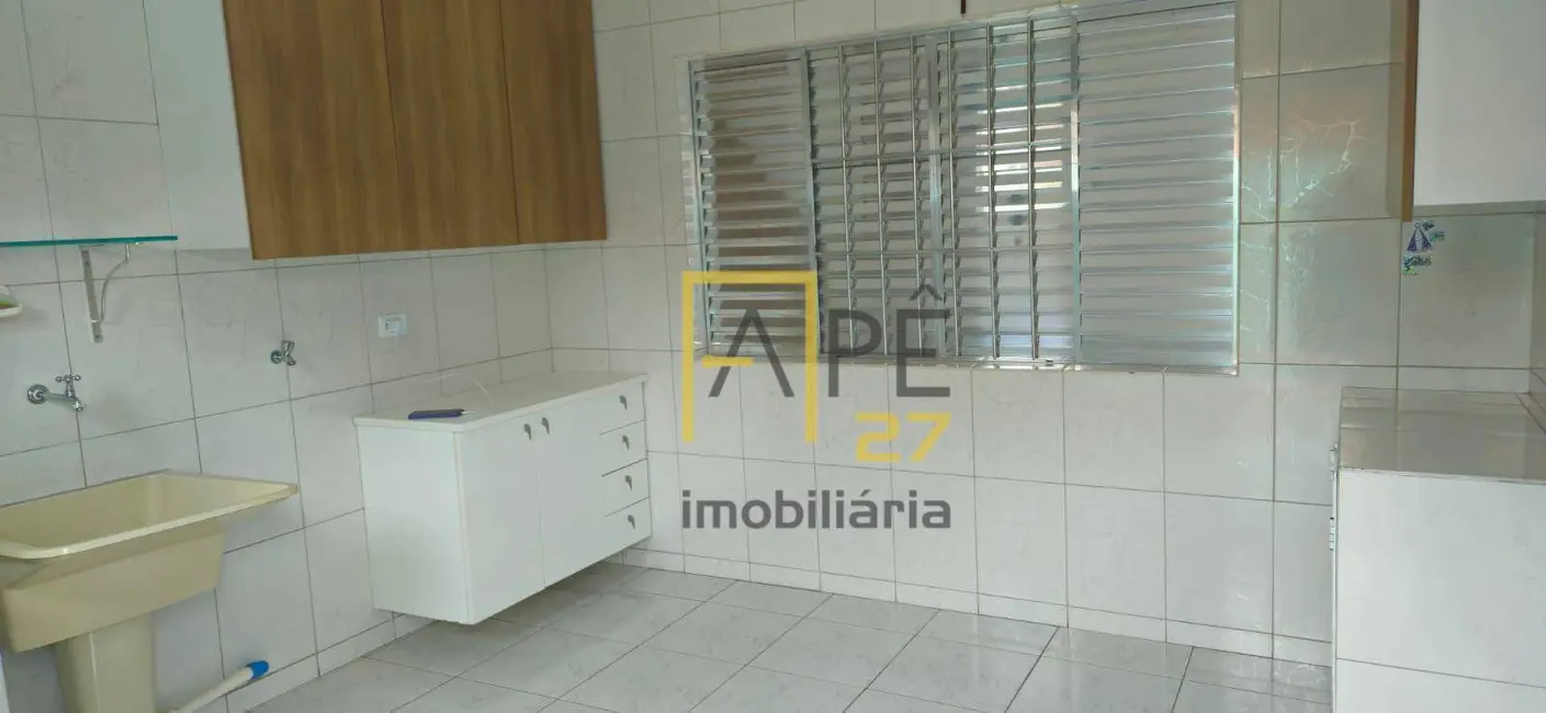 Foto 6 de Casa com 2 quartos à venda, 250m2 em Centro, Aruja - SP