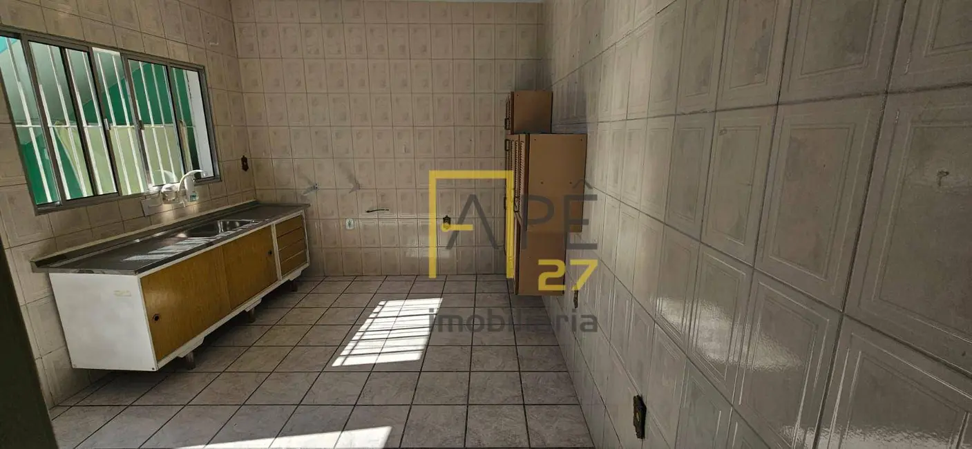 Foto 3 de Casa com 2 quartos à venda, 250m2 em Centro, Aruja - SP