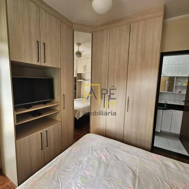 Foto 8 de Casa com 2 quartos à venda, 250m2 em Centro, Aruja - SP