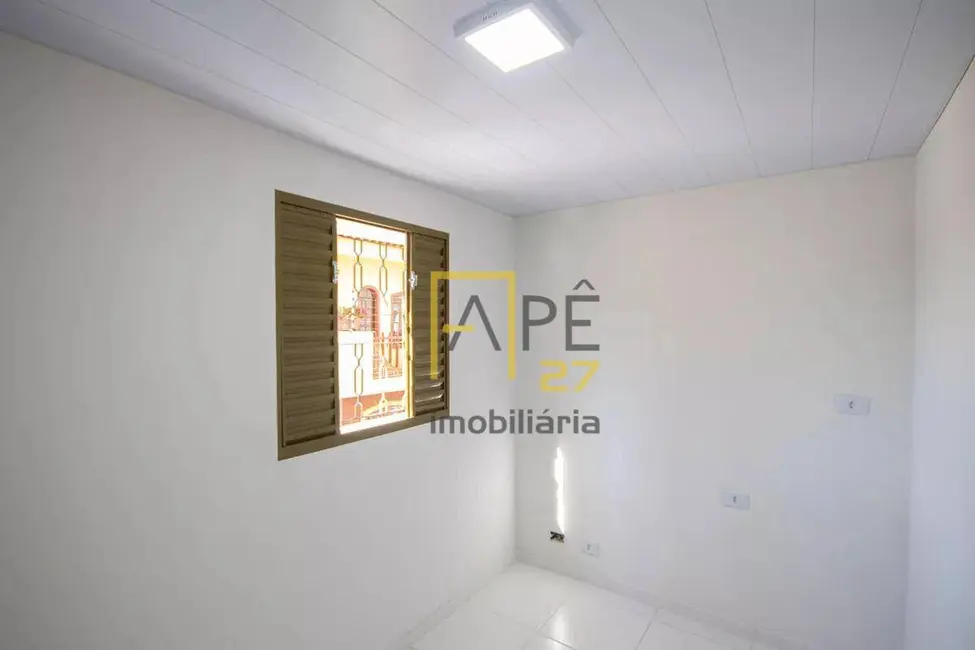Kitnet com 1 quarto para alugar, 26m2 em Vila Dorna, São Paulo - SP - imagem 2 Foto 2 de Kitnet com 1 quarto para alugar, 26m2 em Vila Dorna, São Paulo - SP