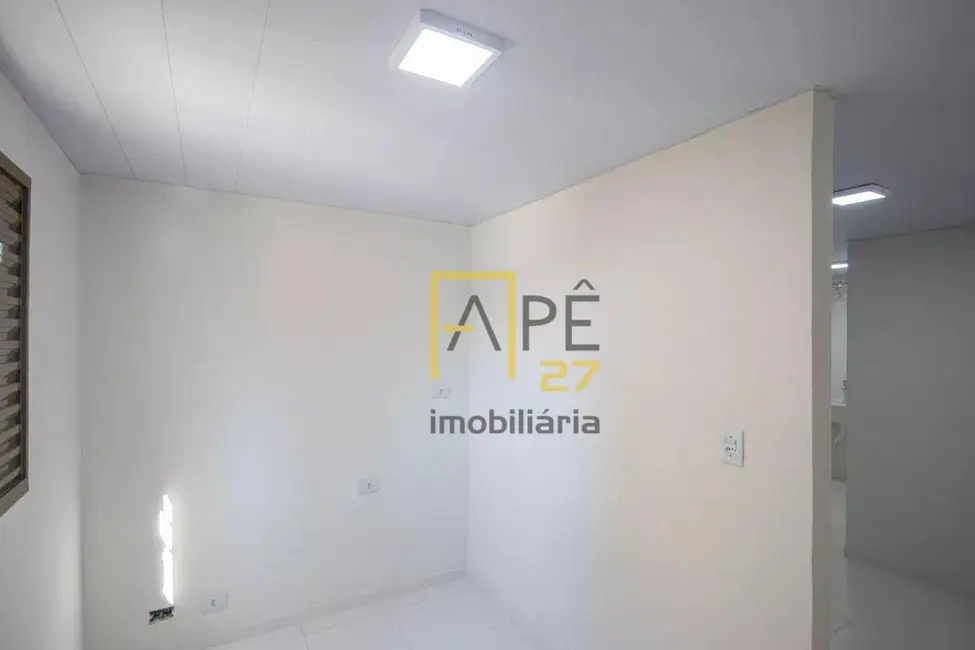 Kitnet com 1 quarto para alugar, 26m2 em Vila Dorna, São Paulo - SP - imagem 3 Foto 3 de Kitnet com 1 quarto para alugar, 26m2 em Vila Dorna, São Paulo - SP