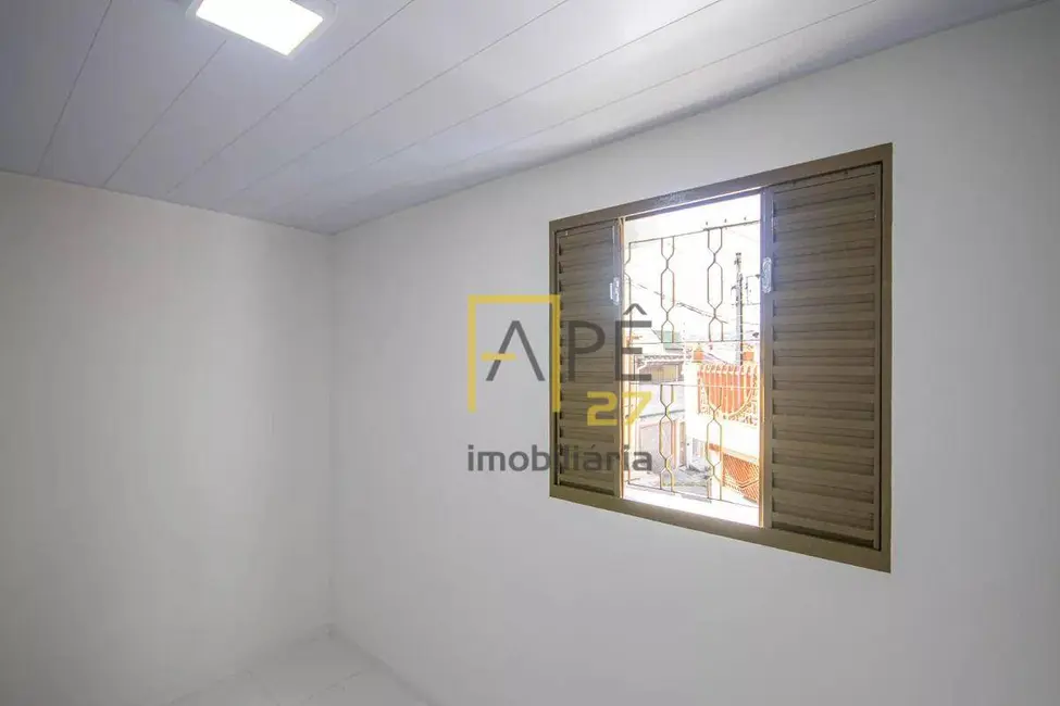 Kitnet com 1 quarto para alugar, 26m2 em Vila Dorna, São Paulo - SP - imagem 8 Foto 8 de Kitnet com 1 quarto para alugar, 26m2 em Vila Dorna, São Paulo - SP