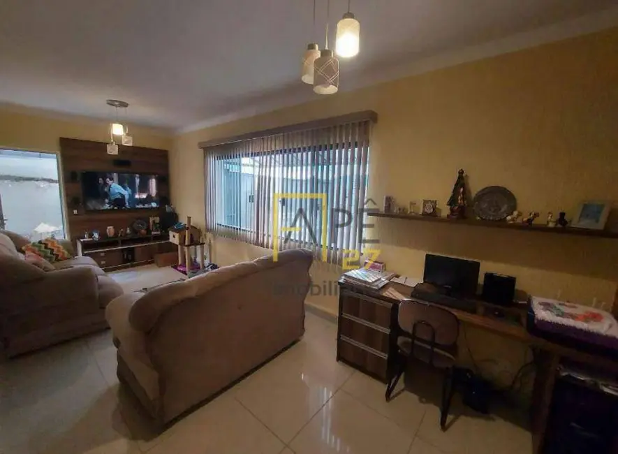 Foto 1 de Casa com 4 quartos à venda, 250m2 em Jardim São João, Guarulhos - SP