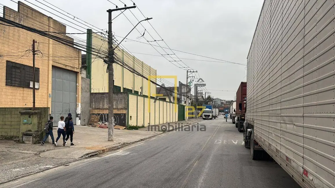 Armazém / Galpão para alugar, 1700m2 em Cidade Industrial Satélite de São Paulo, Guarulhos - SP - imagem 4 Foto 4 de Armazém / Galpão para alugar, 1700m2 em Cidade Industrial Satélite de São Paulo, Guarulhos - SP
