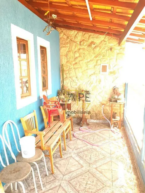 Sobrado com 3 quartos à venda, 300m2 em Jardim Munhoz, Guarulhos - SP - imagem 2 Foto 2 de Sobrado com 3 quartos à venda, 300m2 em Jardim Munhoz, Guarulhos - SP