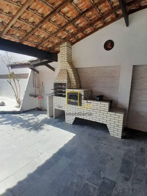Casa com 3 quartos à venda, 398m2 em Praia Grande - SP - imagem 4 Foto 4 de Casa com 3 quartos à venda, 398m2 em Praia Grande - SP