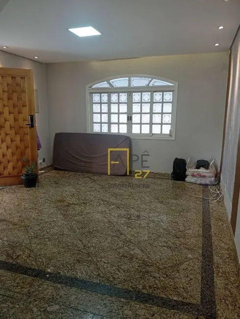 Sobrado com 3 quartos para alugar, 125m2 em Jardim Santa Cecília, Guarulhos - SP - imagem 3 Foto 3 de Sobrado com 3 quartos para alugar, 125m2 em Jardim Santa Cecília, Guarulhos - SP