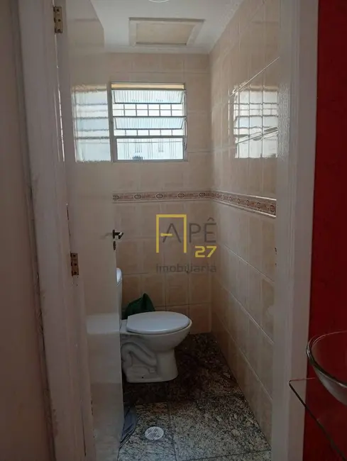 Sobrado com 3 quartos para alugar, 125m2 em Jardim Santa Cecília, Guarulhos - SP - imagem 2 Foto 2 de Sobrado com 3 quartos para alugar, 125m2 em Jardim Santa Cecília, Guarulhos - SP