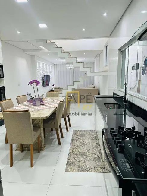 Sobrado com 3 quartos à venda e para alugar, 140m2 em Jardim Maria de Lourdes, Guarulhos - SP - imagem 1 Foto 1 de Sobrado com 3 quartos à venda e para alugar, 140m2 em Jardim Maria de Lourdes, Guarulhos - SP