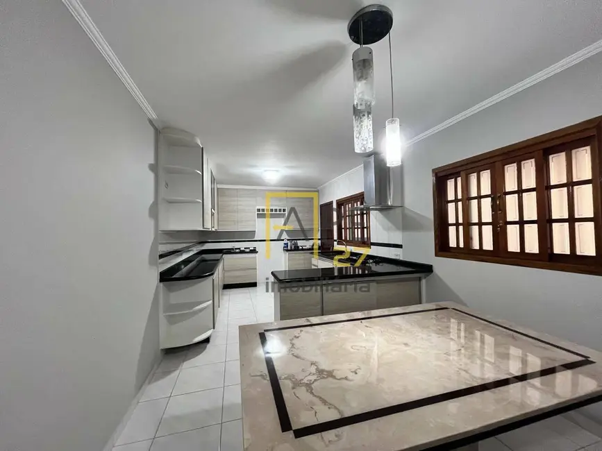 Foto 5 de Sobrado com 3 quartos à venda e para alugar, 150m2 em Chácara do Vovô, Guarulhos - SP