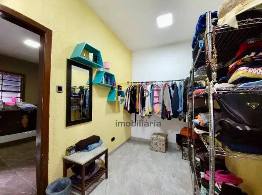 Sobrado com 4 quartos para alugar, 200m2 em Jardim São Paulo(Zona Norte), São Paulo - SP - imagem 5 Foto 5 de Sobrado com 4 quartos para alugar, 200m2 em Jardim São Paulo(Zona Norte), São Paulo - SP