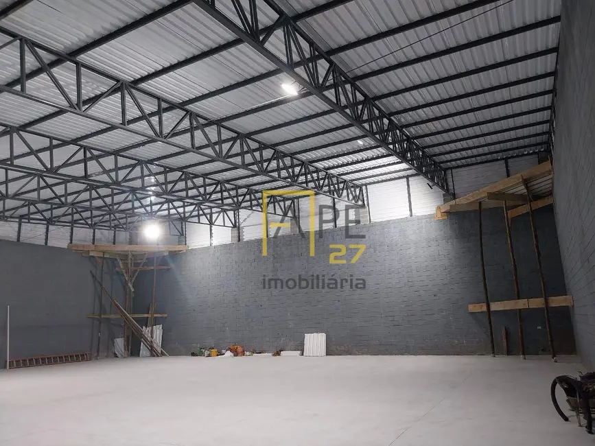 Armazém / Galpão para alugar, 710m2 em Perobal, Aruja - SP - imagem 5 Foto 5 de Armazém / Galpão para alugar, 710m2 em Perobal, Aruja - SP