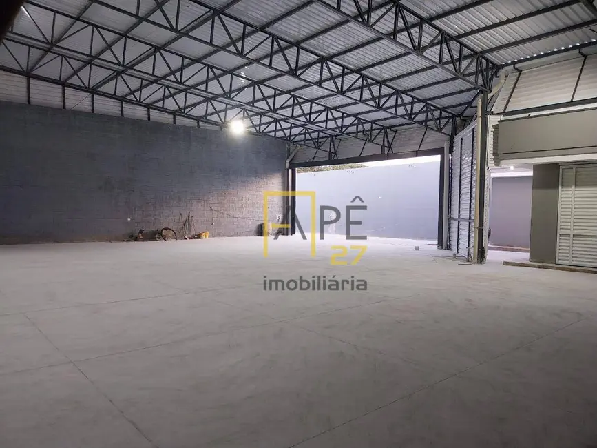 Armazém / Galpão para alugar, 710m2 em Perobal, Aruja - SP - imagem 2 Foto 2 de Armazém / Galpão para alugar, 710m2 em Perobal, Aruja - SP