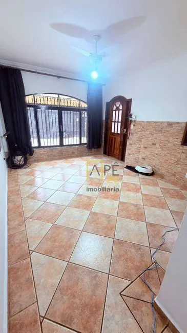 Foto 2 de Casa com 3 quartos à venda, 250m2 em Santa Teresinha, São Paulo - SP