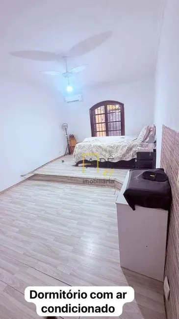 Foto 4 de Casa com 3 quartos à venda, 250m2 em Santa Teresinha, São Paulo - SP