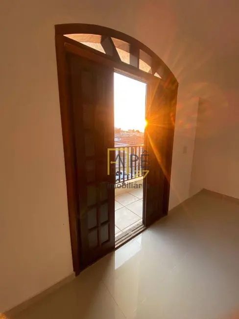 Sobrado com 3 quartos à venda, 250m2 em Vila Continental, São Paulo - SP - imagem 2 Foto 2 de Sobrado com 3 quartos à venda, 250m2 em Vila Continental, São Paulo - SP