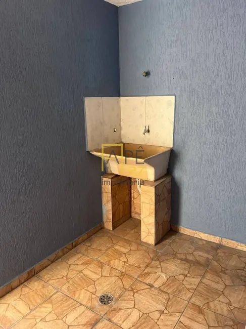 Foto 2 de Casa com 2 quartos para alugar, 100m2 em Jardim Figueira, Guarulhos - SP