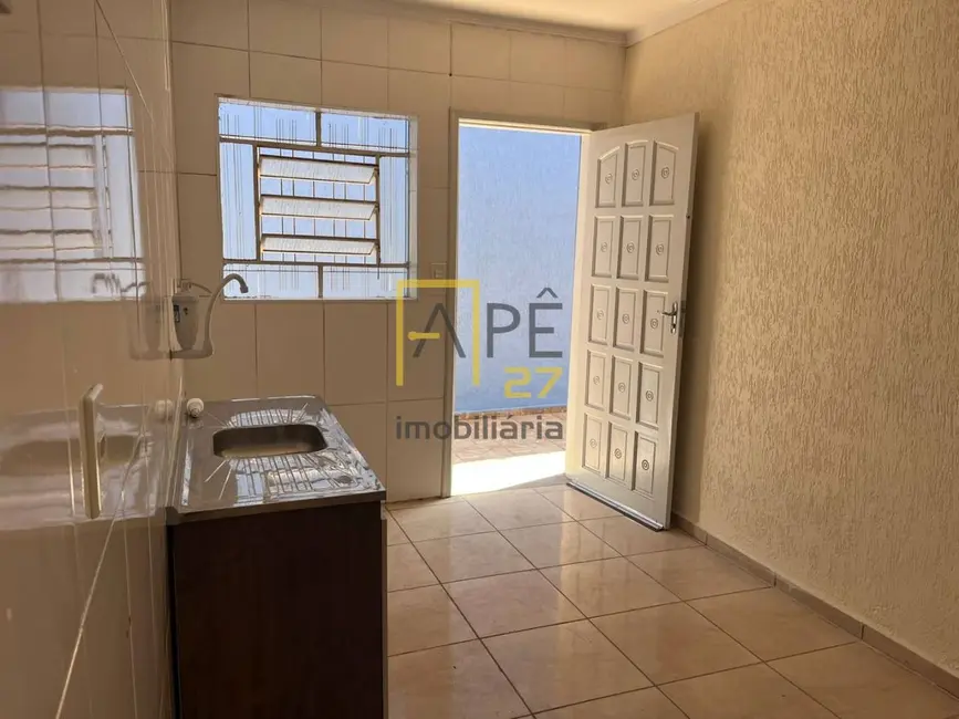 Foto 8 de Casa com 2 quartos para alugar, 100m2 em Jardim Figueira, Guarulhos - SP