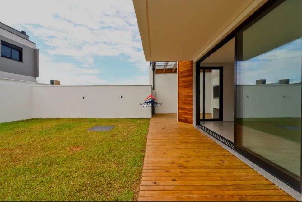 Foto 9 de Casa com 3 quartos à venda, 195m2 em Rio Tavares, Florianopolis - SC