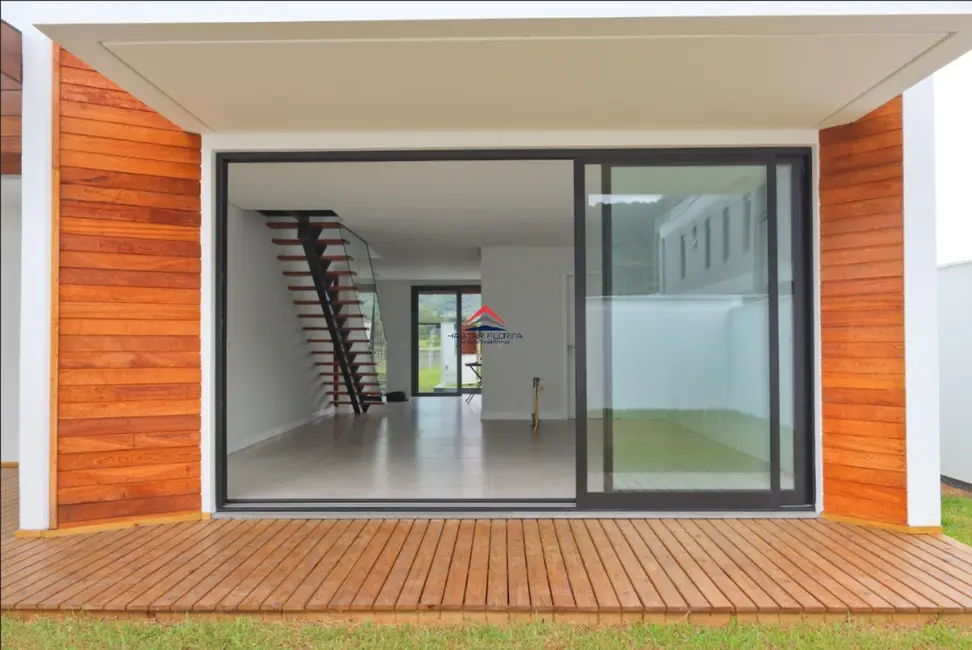 Foto 8 de Casa com 3 quartos à venda, 195m2 em Rio Tavares, Florianopolis - SC