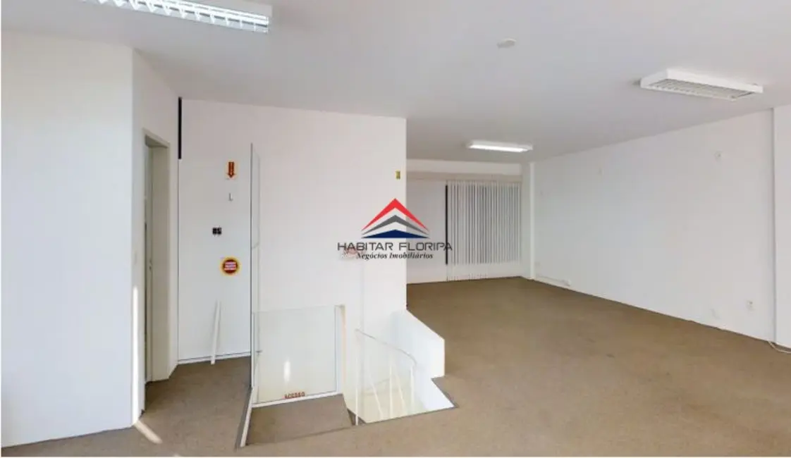 Foto 3 de Loja à venda, 81m2 em Trindade, Florianopolis - SC