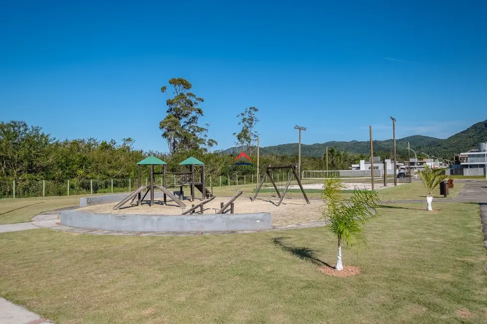 Foto 3 de Terreno / Lote à venda, 400m2 em Ratones, Florianopolis - SC