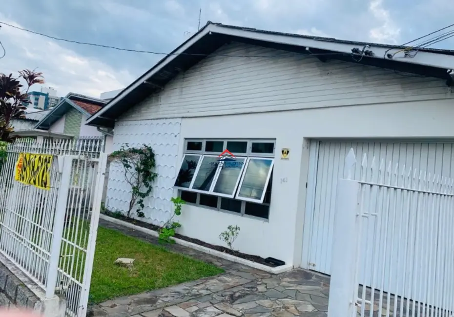 Foto 1 de Casa com 4 quartos à venda, 280m2 em Florianopolis - SC