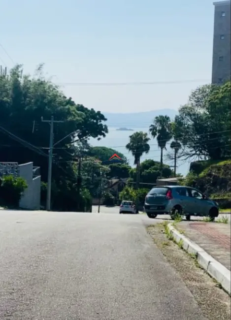 Casa com 4 quartos à venda, 530m2 em Florianopolis - SC - imagem 3 Foto 3 de Casa com 4 quartos à venda, 530m2 em Florianopolis - SC