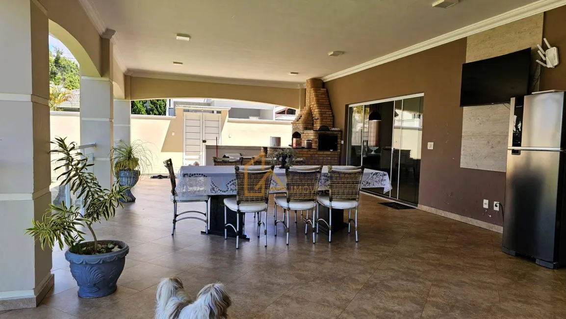 Foto 8 de Casa de Condomínio com 6 quartos à venda, 1180m2 em Cachoeira Paulista - SP