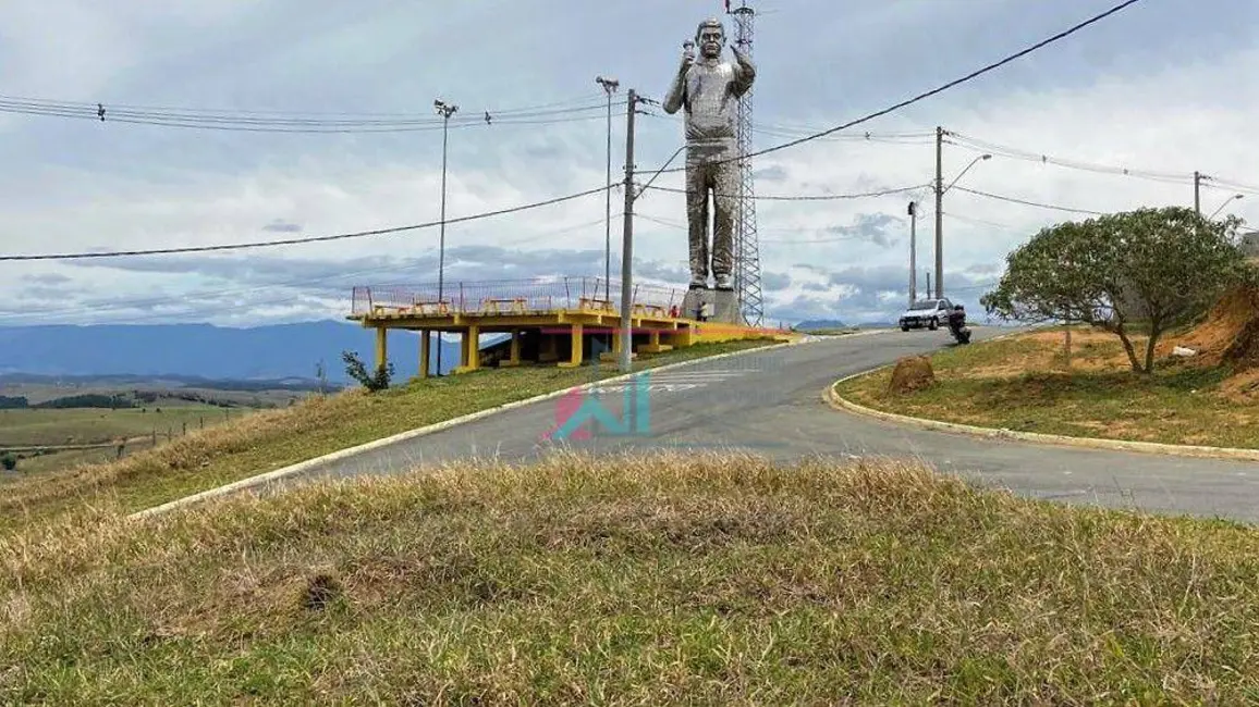 Foto 2 de Terreno / Lote à venda, 378m2 em Cachoeira Paulista - SP