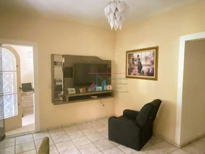 Foto 6 de Casa com 4 quartos à venda, 258m2 em Cachoeira Paulista - SP