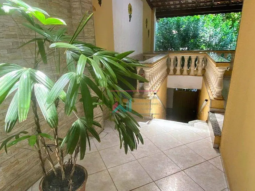 Foto 8 de Casa com 4 quartos à venda, 258m2 em Cachoeira Paulista - SP
