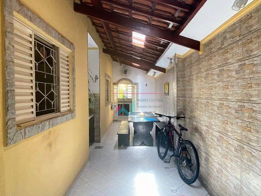 Foto 7 de Casa com 4 quartos à venda, 258m2 em Cachoeira Paulista - SP