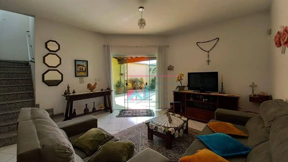 Foto 5 de Casa com 3 quartos à venda, 365m2 em Cachoeira Paulista - SP