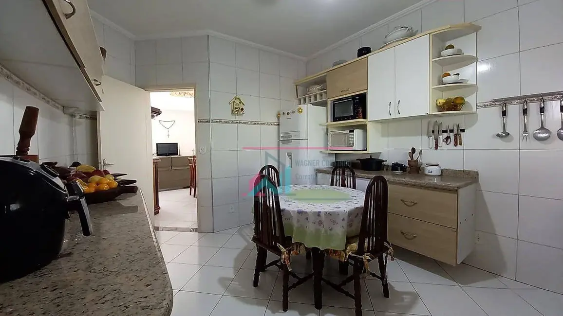 Foto 9 de Casa com 3 quartos à venda, 365m2 em Cachoeira Paulista - SP