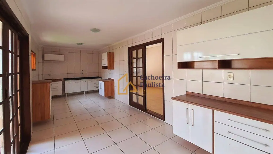 Foto 6 de Casa com 3 quartos à venda, 360m2 em Cachoeira Paulista - SP
