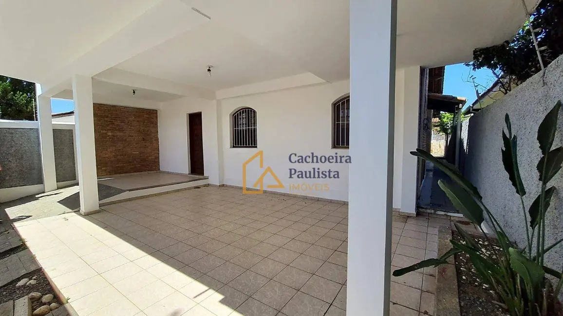 Foto 2 de Casa com 3 quartos à venda, 300m2 em Cachoeira Paulista - SP