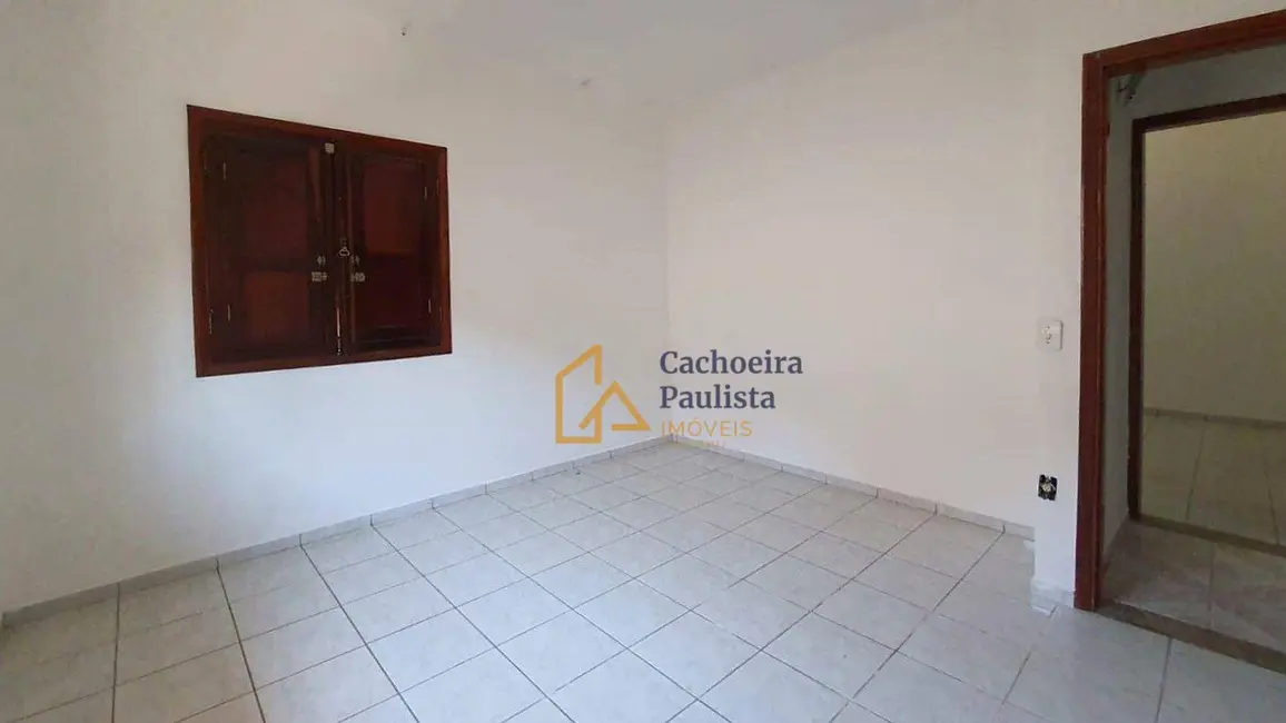 Foto 9 de Casa com 3 quartos à venda, 300m2 em Cachoeira Paulista - SP