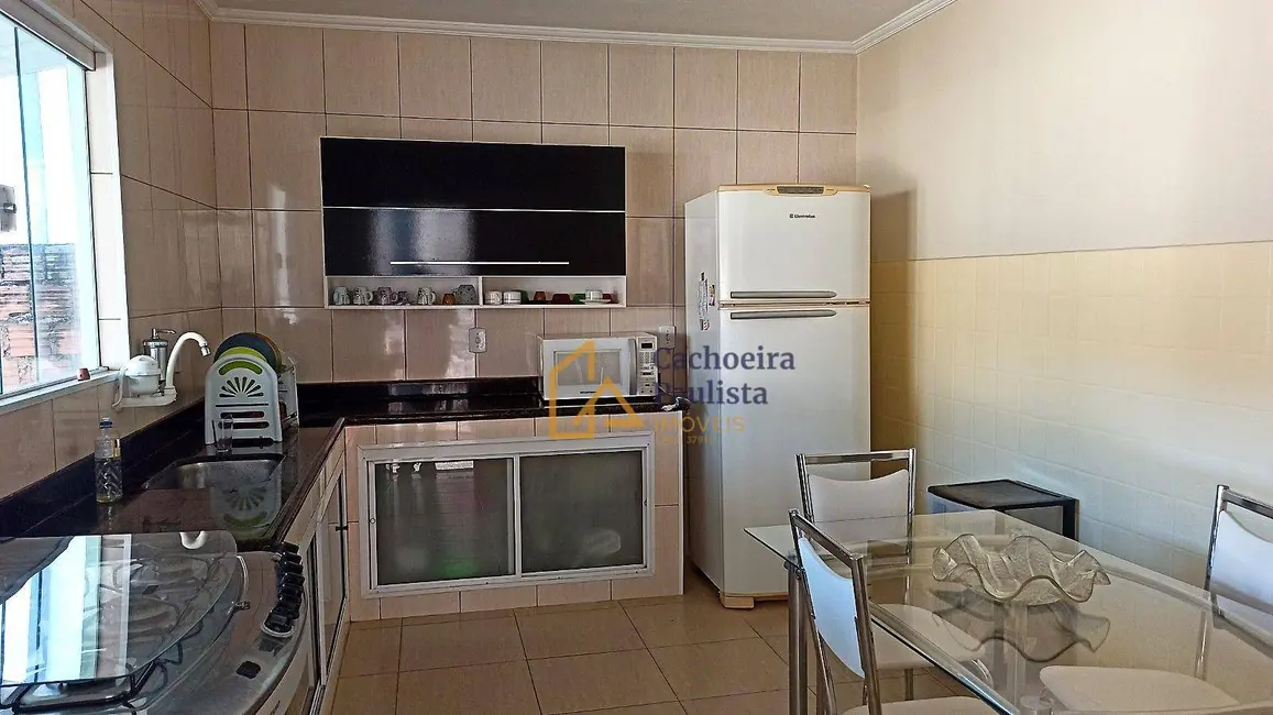 Foto 9 de Casa com 3 quartos à venda, 302m2 em Cachoeira Paulista - SP